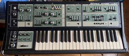 Roland-SH7"